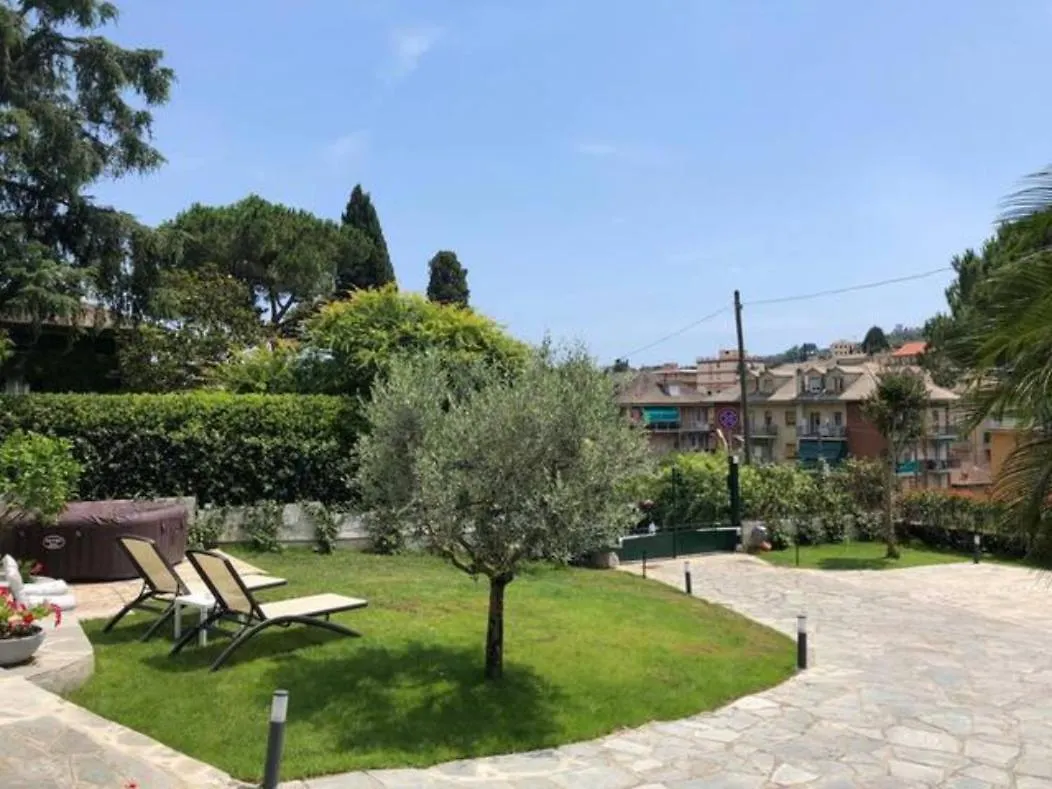 Elegante Villa Giardino + Posteggio privato Santa Margherita Ligure